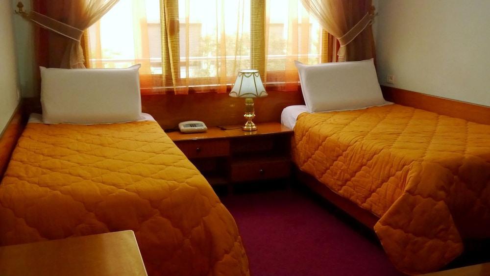 Kruja Hotel Tirana Bagian luar foto