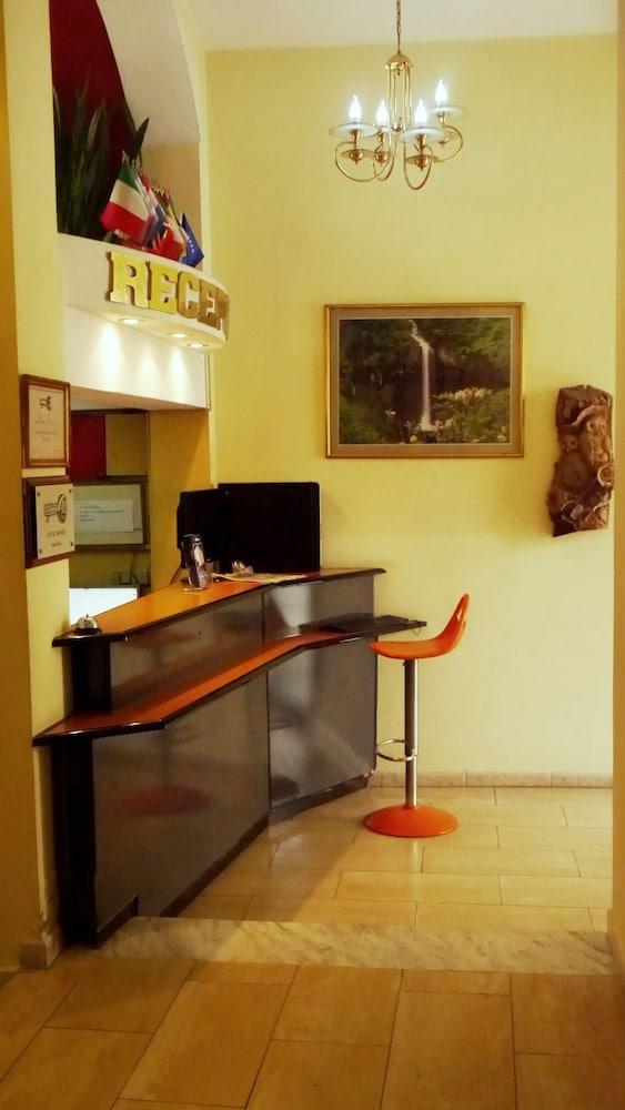 Kruja Hotel Tirana Bagian luar foto