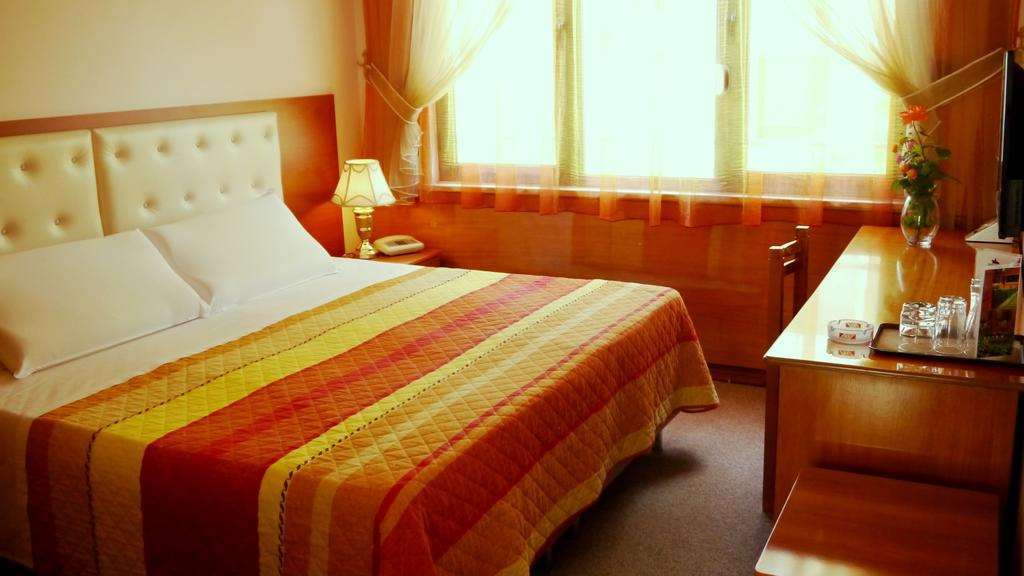 Kruja Hotel Tirana Ruang foto